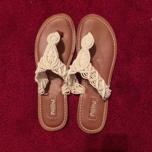 💖Mad Love flip flops.💖